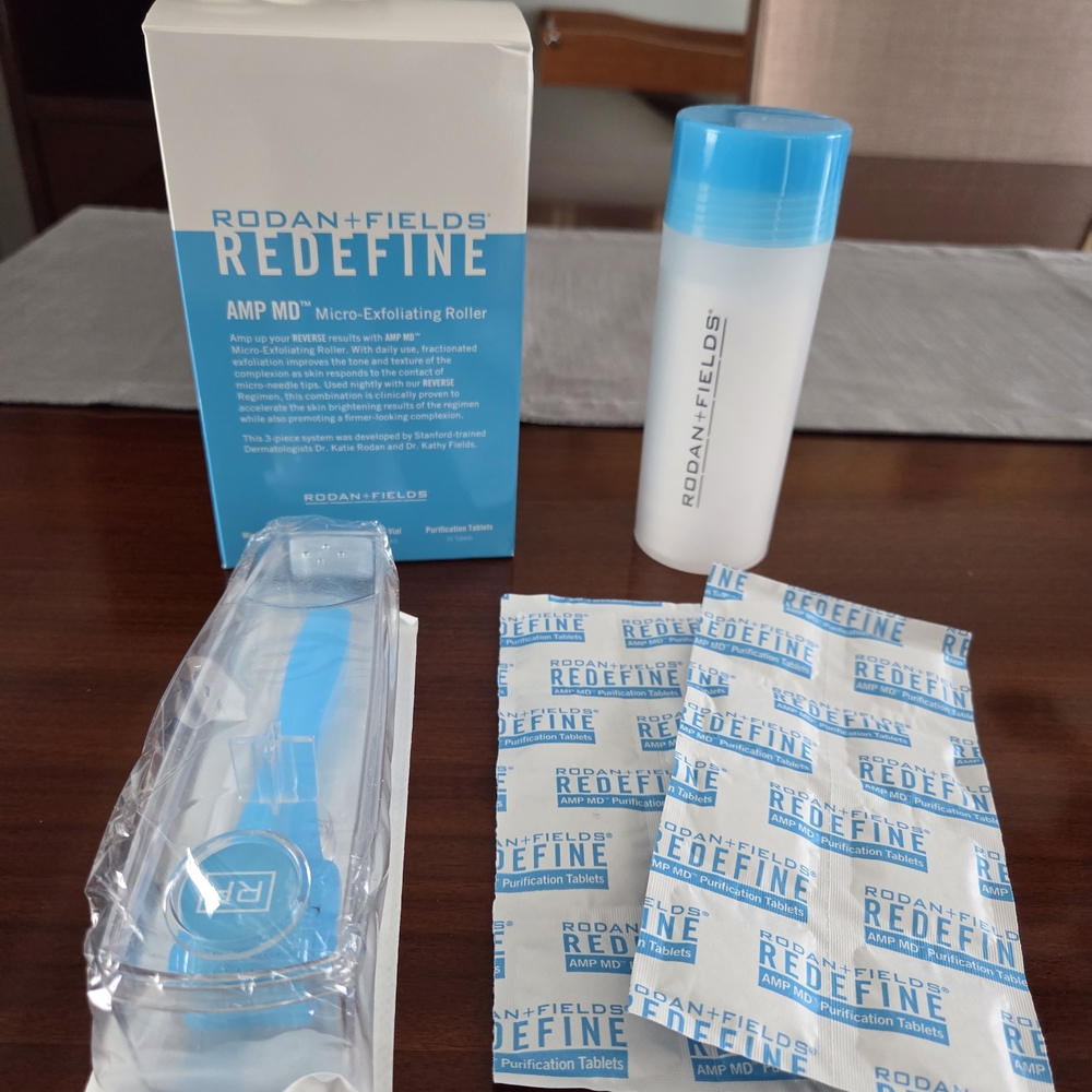 Rodan + Fields Redefine AMP MD Micro-Exfoliating Roller Set